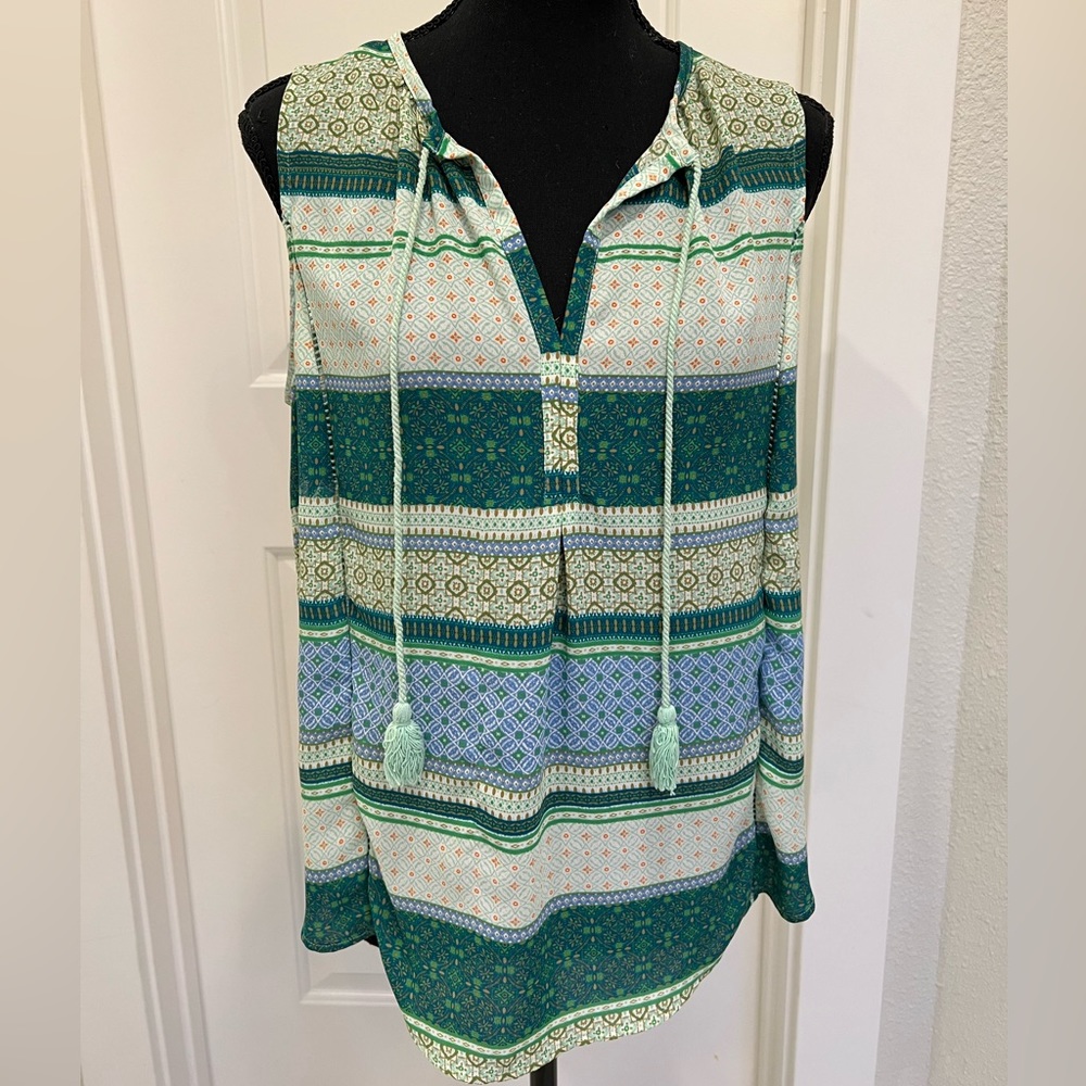 Collective Concepts - Tie Neck Sleeveless Blouse